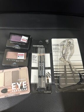 Maybelline Single Eyeshadow - Plum Shimmer